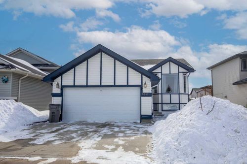 8537 102a Ave, Grande Prairie, AB, T8X0B5 | Card Image