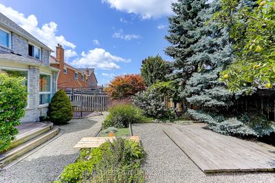 34 Brooklyn Cres, House other with 4 bedrooms, 4 bathrooms and 7 parking in Unionville ON | Image 3