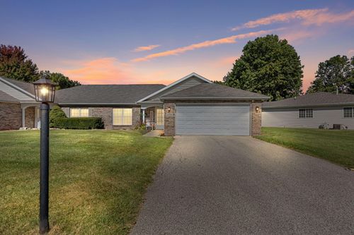 1958 Texas St, Chesterton, IN, 46304-3061 | Card Image