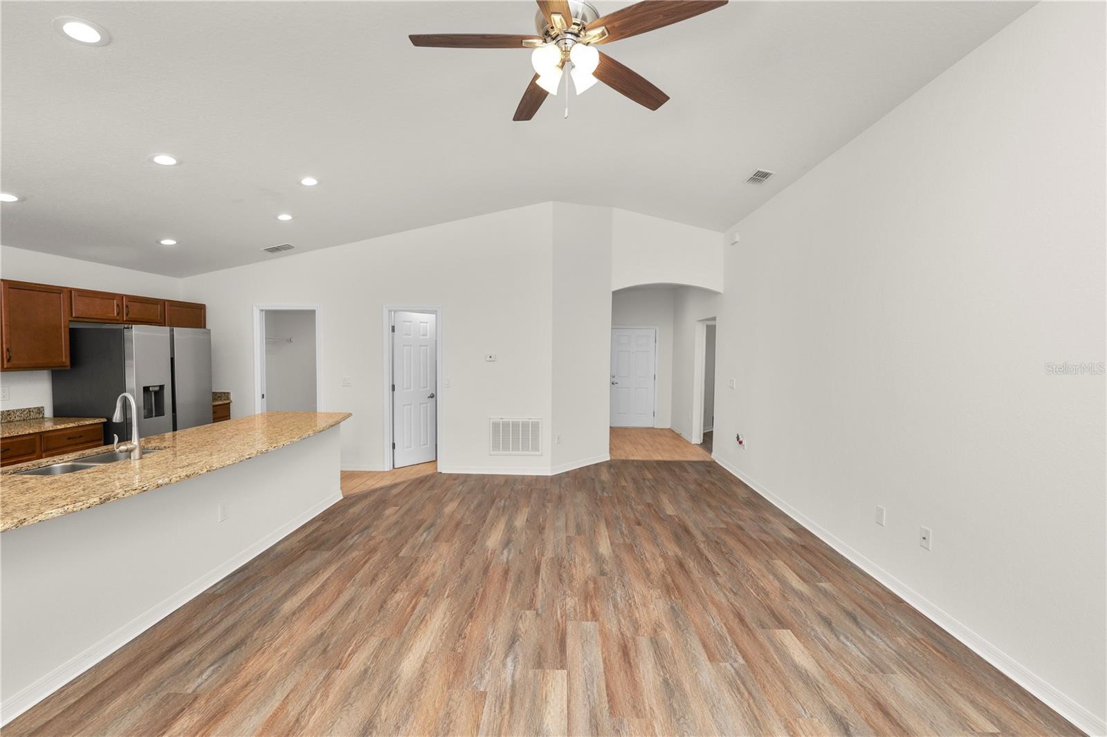 Residential Lease in LAKELAND 5