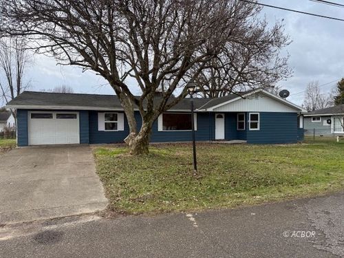 11 Mound St, The Plains, OH, 45780-1012 | Card Image