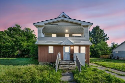 10111 Gibson Ave, Cleveland, OH, 44105-1743 | Card Image