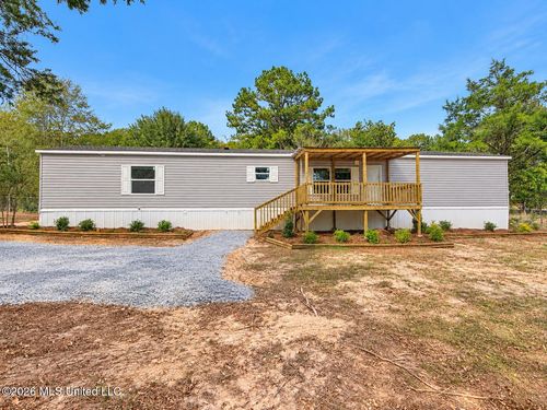64 Sunny Cv, Florence, MS, 39073-8944 | Card Image