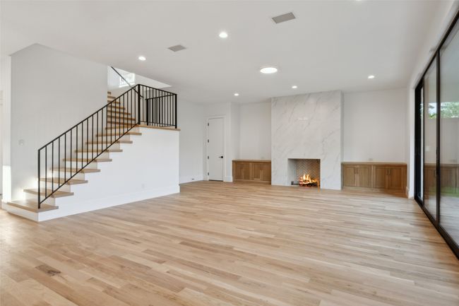 6458 Anita St, House other with 5 bedrooms, 5 bathrooms and null parking in Dallas TX | Image 10