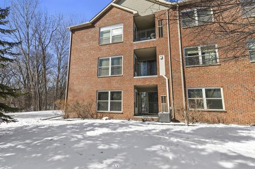 apt-109-2496 County Road C2 W, Roseville, MN, 55113-1080 | Card Image