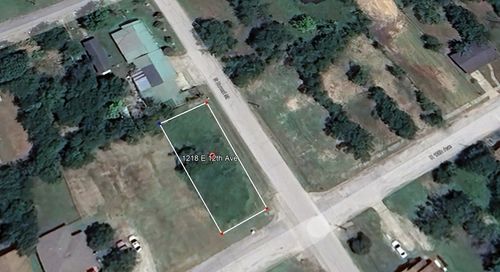 1218 E 12th Ave, Corsicana, TX, 75110-7506 | Card Image