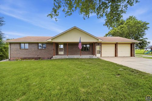 6824 Nw Nickell Rd, Topeka, KS, 66618 | Card Image