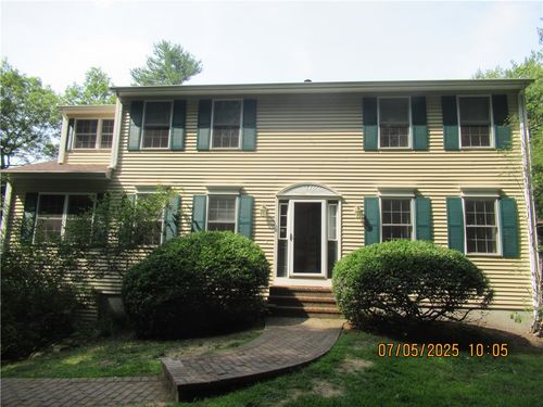 31 Estate Dr, Exeter, RI, 02822-2816 | Card Image