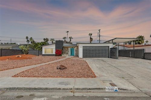 1590 Raindance Way, Las Vegas, NV, 89169-2516 | Card Image