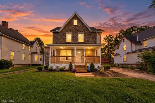 1866 E 31st St, Lorain, OH, 44055-1810 | Card Image