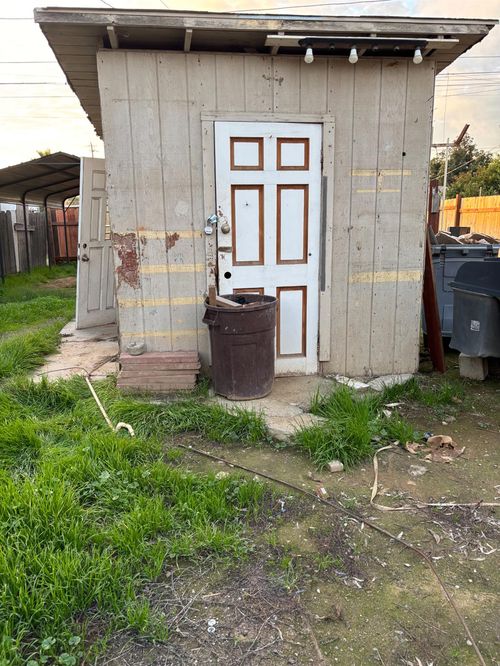 820 Columbia St, Madera, CA, 93638-2408 | Card Image