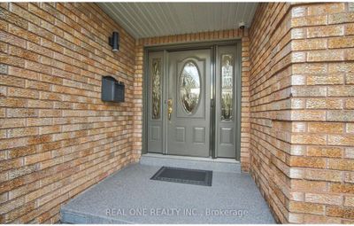 2165 Glenora Dr, House other with 4 bedrooms, 4 bathrooms and 4 parking in Oakville ON | Image 3