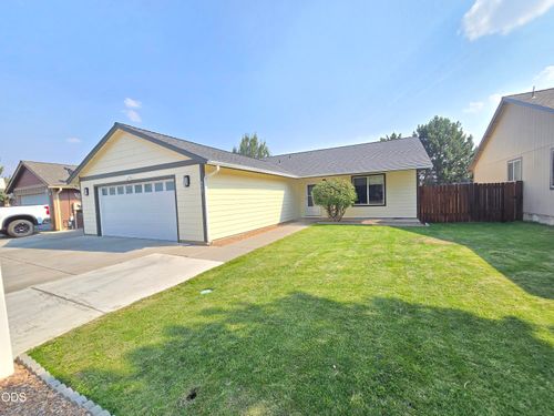 577 Se Sugar Pine Way, Madras, OR, 97741-2030 | Card Image