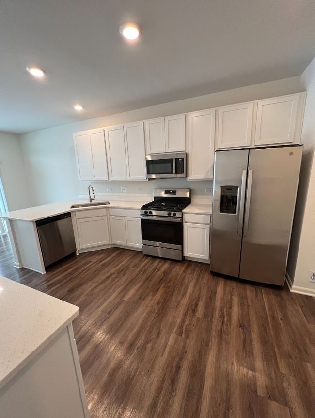 15006 Quincy Cir, Townhouse with 2 bedrooms, 3 bathrooms and 2 parking in Manhattan IL | Image 6