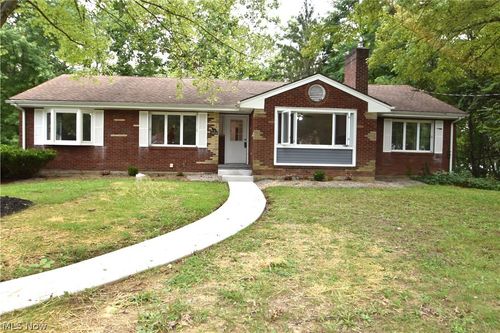 5347 Old Oxford Ln, Youngstown, OH, 44512-2538 | Card Image