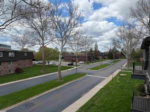 322 Riviera Street, St Clair Shores, MI, 48080 | Card Image