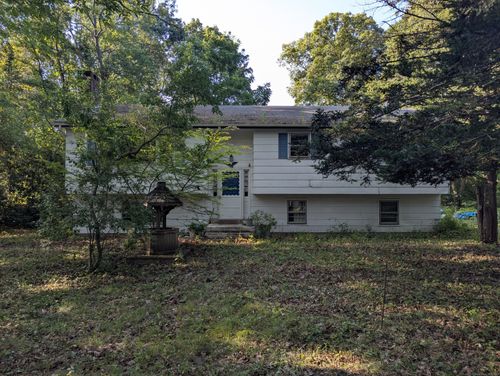 20 Quiet Woods Rd, East Hampton, CT, 06424-1811 | Card Image