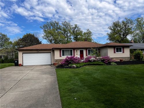 5839 Alberta Dr, Lyndhurst, OH, 44124-3910 | Card Image