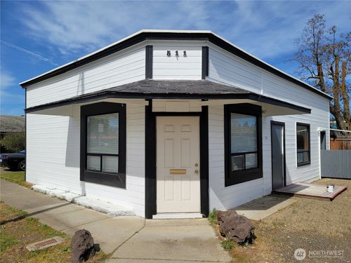 511 E Broadway St, Goldendale, WA, 98620-3900 | Card Image