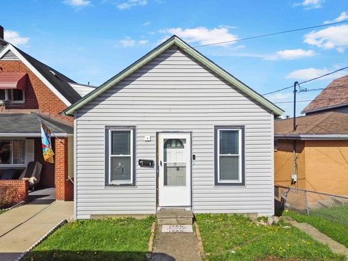 928 Indiana Ave, Glassport, PA, 15045-1725 | Card Image