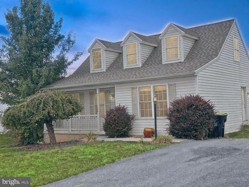 15939 Hosta Dr, HAGERSTOWN, MD, 21740-2040 | Card Image