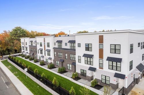 313-635 Main St., Wilmington, MA, 01887 | Card Image