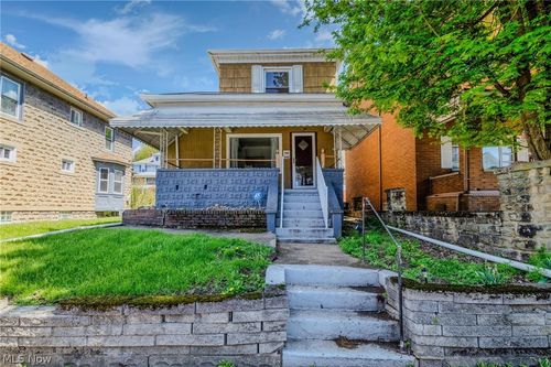 942 Virginia Ave, Follansbee, WV, 26037-1440 | Card Image