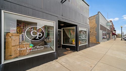 114 2nd St, BYRON, IL, 61010-1449 | Card Image