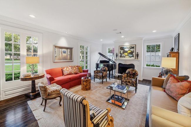 2129 Brentwood Dr, House other with 3 bedrooms, 5 bathrooms and 2 parking in Houston TX | Image 8