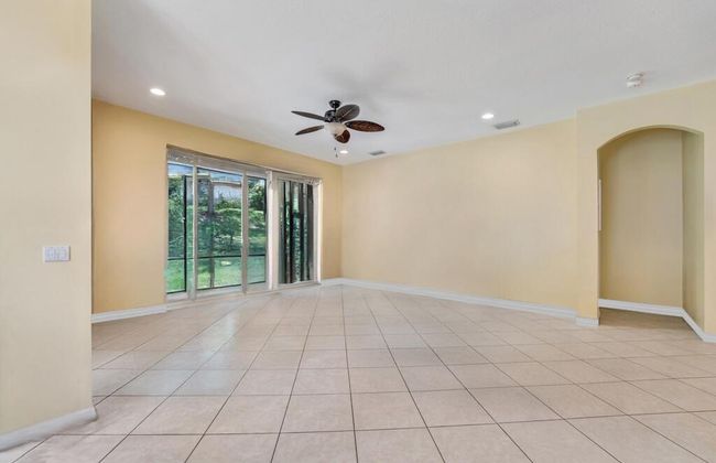 7562 Starfish Reef Ln, House other with 3 bedrooms, 2 bathrooms and null parking in Lake Worth FL | Image 9