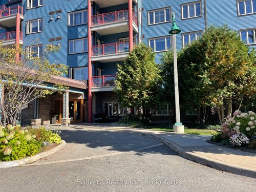 208-130 Steamship Bay Rd, Gravenhurst, ON, P1P1Z9 | Card Image