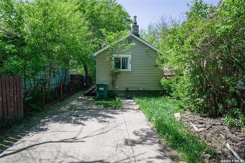 125 Av S S, Saskatoon, SK, S7M2Z7 | Card Image