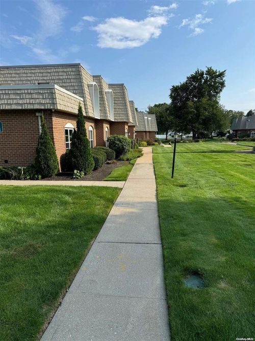 apt-162-175 Main Ave, Wheatley Heights, NY, 11798-2123 | Card Image