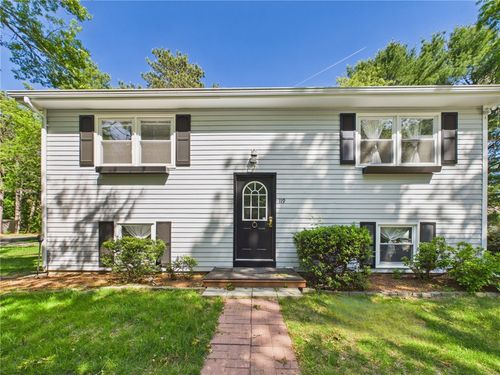 119 Hemlock Rd, South Kingstown, RI, 02879-5510 | Card Image