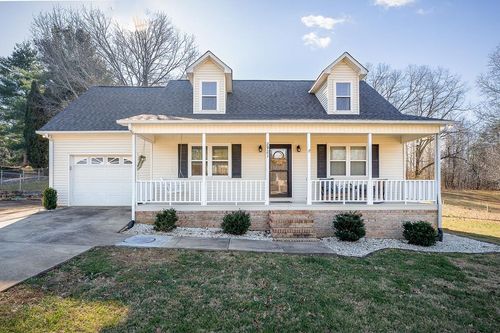 2921 Deerhaven Dr S, Cookeville, TN, 38506-7514 | Card Image