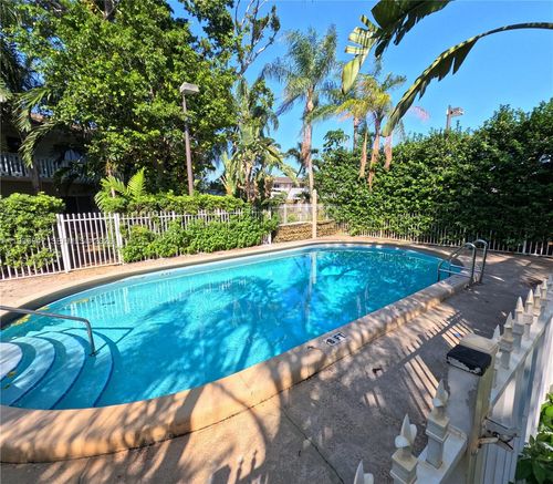 apt-15-1423 Holly Heights Dr, Fort Lauderdale, FL, 33304-4738 | Card Image