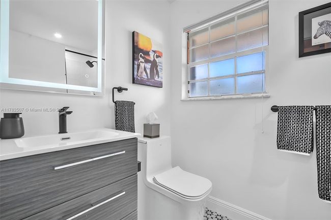 2133 Champions Way, Townhouse with 2 bedrooms, 2 bathrooms and null parking in North Lauderdale FL | Image 13
