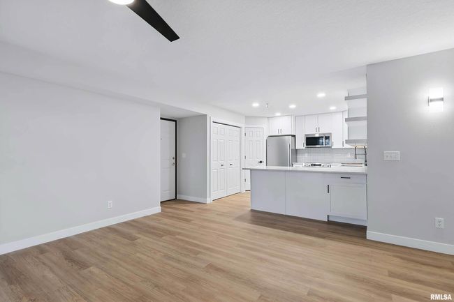 UNIT-203 - 209 E Price St, Condo with 2 bedrooms, 2 bathrooms and null parking in Eldridge IA | Image 7