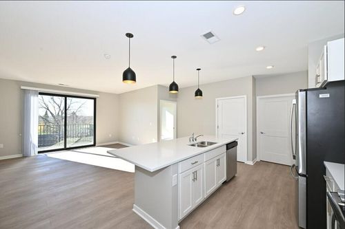 500 E Main St, Waterford, WI, 53185-4429 | Card Image