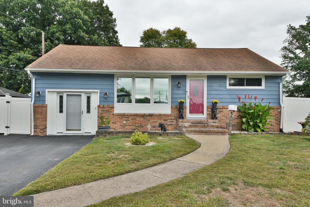 Green Ave, Bristol, PA 19007