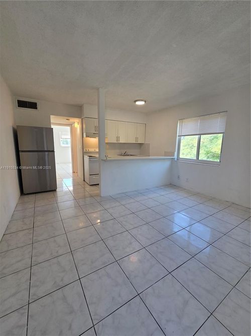 apt-16-1400 N 17th Ave, Hollywood, FL, 33020-2802 | Card Image