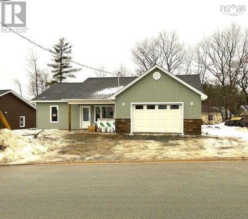 15 Acorn Drive, Bridgewater, NS, B4V8Z3 | Card Image