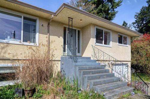 2774 Kingswood Rd, Langford, BC, V9B3J9 | Card Image
