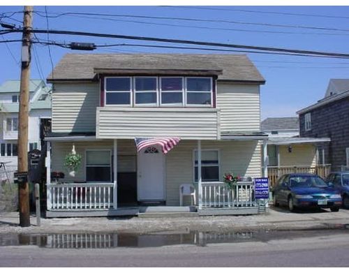 103 Railroad Ave, Salisbury, MA, 01952-2805 | Card Image