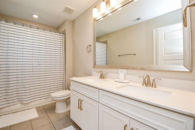 2626 Summer Indigo Trl, House other with 5 bedrooms, 3 bathrooms and 2 parking in Pearland TX | Image 34