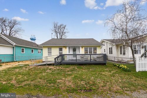 4040 9th St, NORTH BEACH, MD, 20714-4068 | Card Image