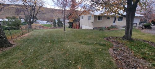 25 Gun Club Rd, Pomeroy, WA, 99347-9695 | Card Image