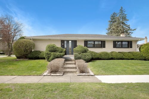 1008 W Ash Dr, Mount Prospect, IL, 60056-4105 | Card Image