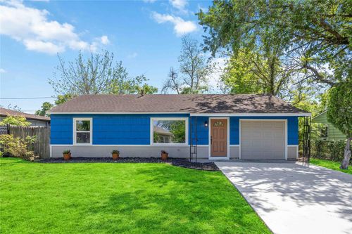 5206 Willow Glen Dr, Houston, TX, 77033-2845 | Card Image