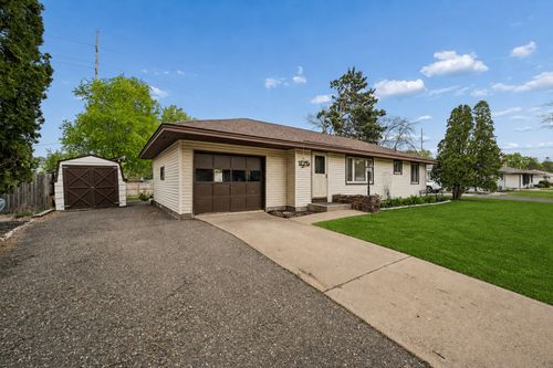 321 109th Ave Nw, Coon Rapids, MN, 55448-4425 | Card Image